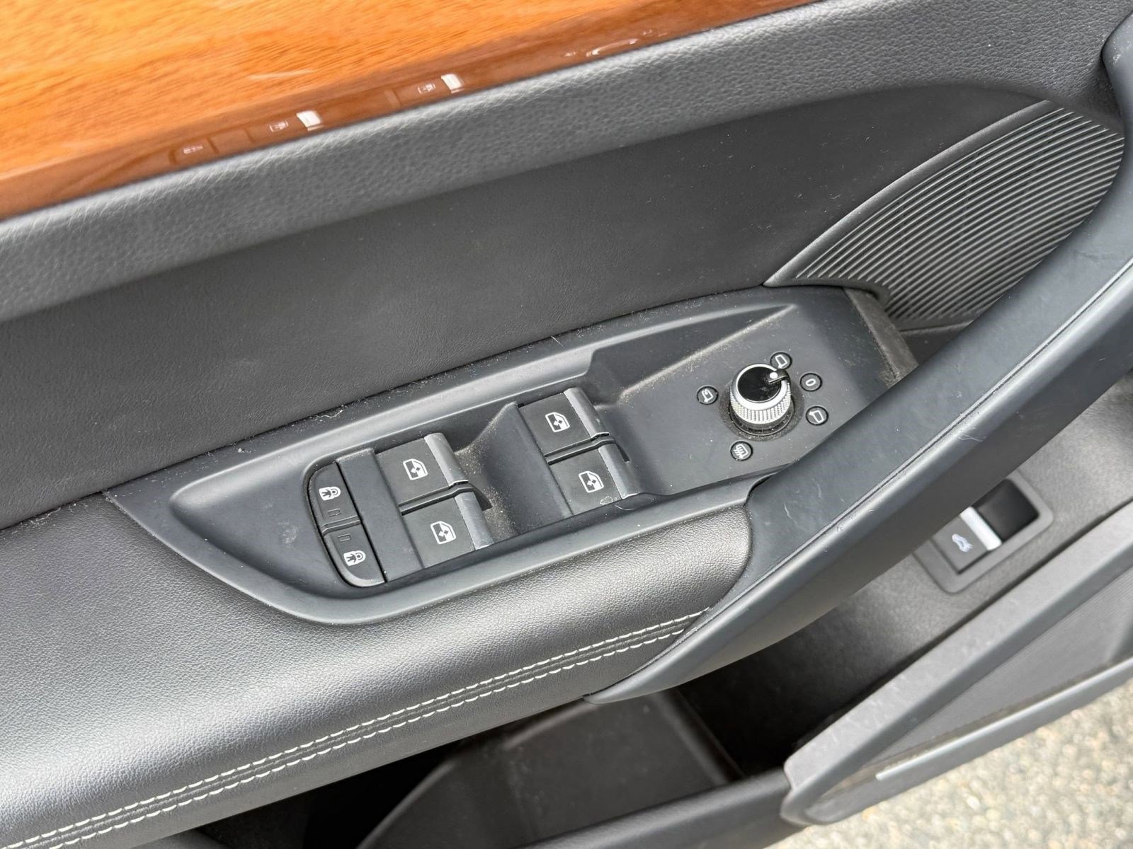 Used 2023 Audi Q5 2.0T Premium Plus w/ Premium Plus Package image 23