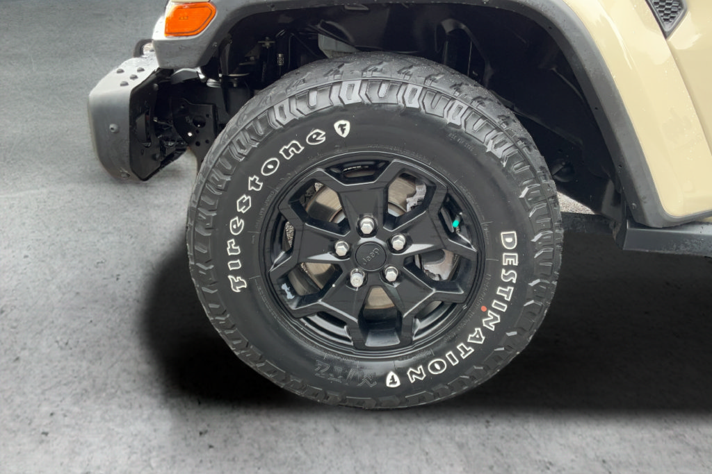 Used 2022 Jeep Gladiator Sport AWD/4WD image 25