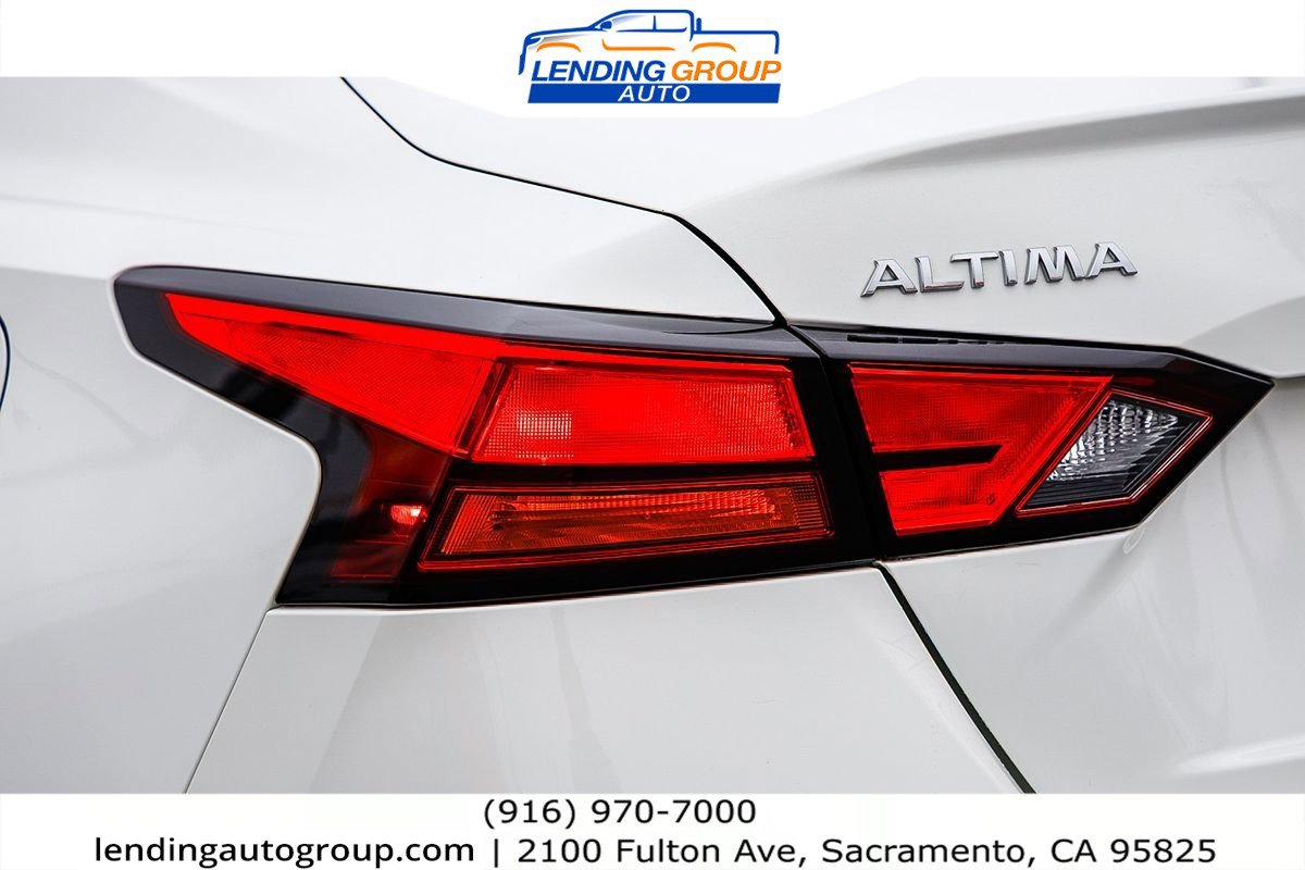 Used 2022 Nissan Altima 2.5 SR FWD image 8