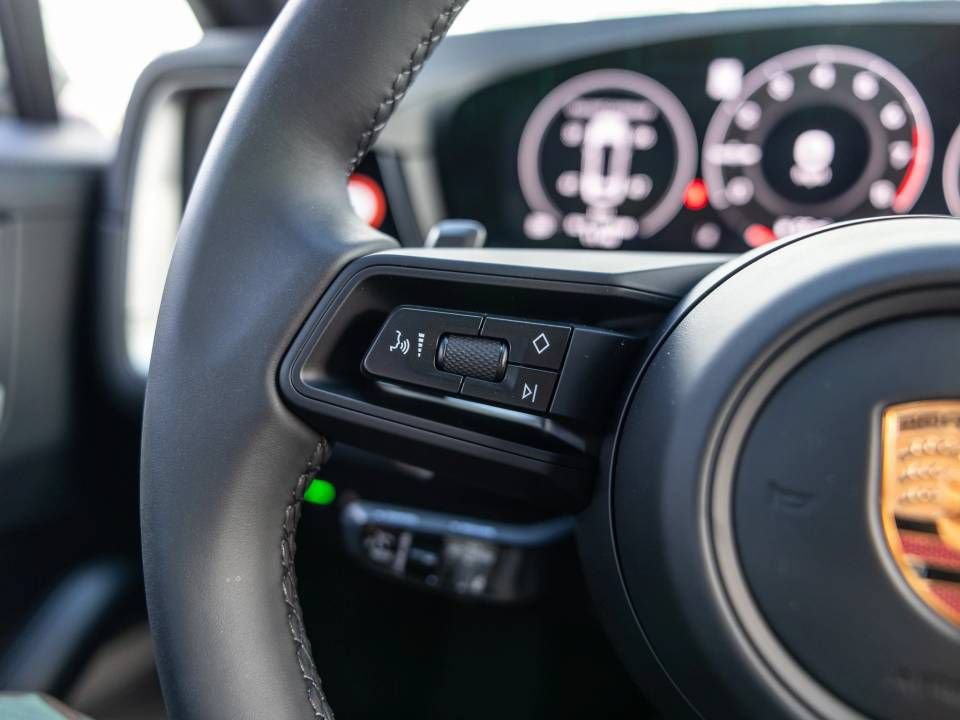 Certified 2026 Porsche Cayenne Coupe AWD/4WD image 21