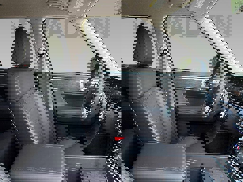 New 2025 Hyundai Santa Fe Limited image 6