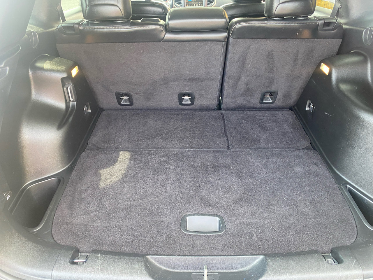 Used 2017 Jeep Cherokee Limited image 8