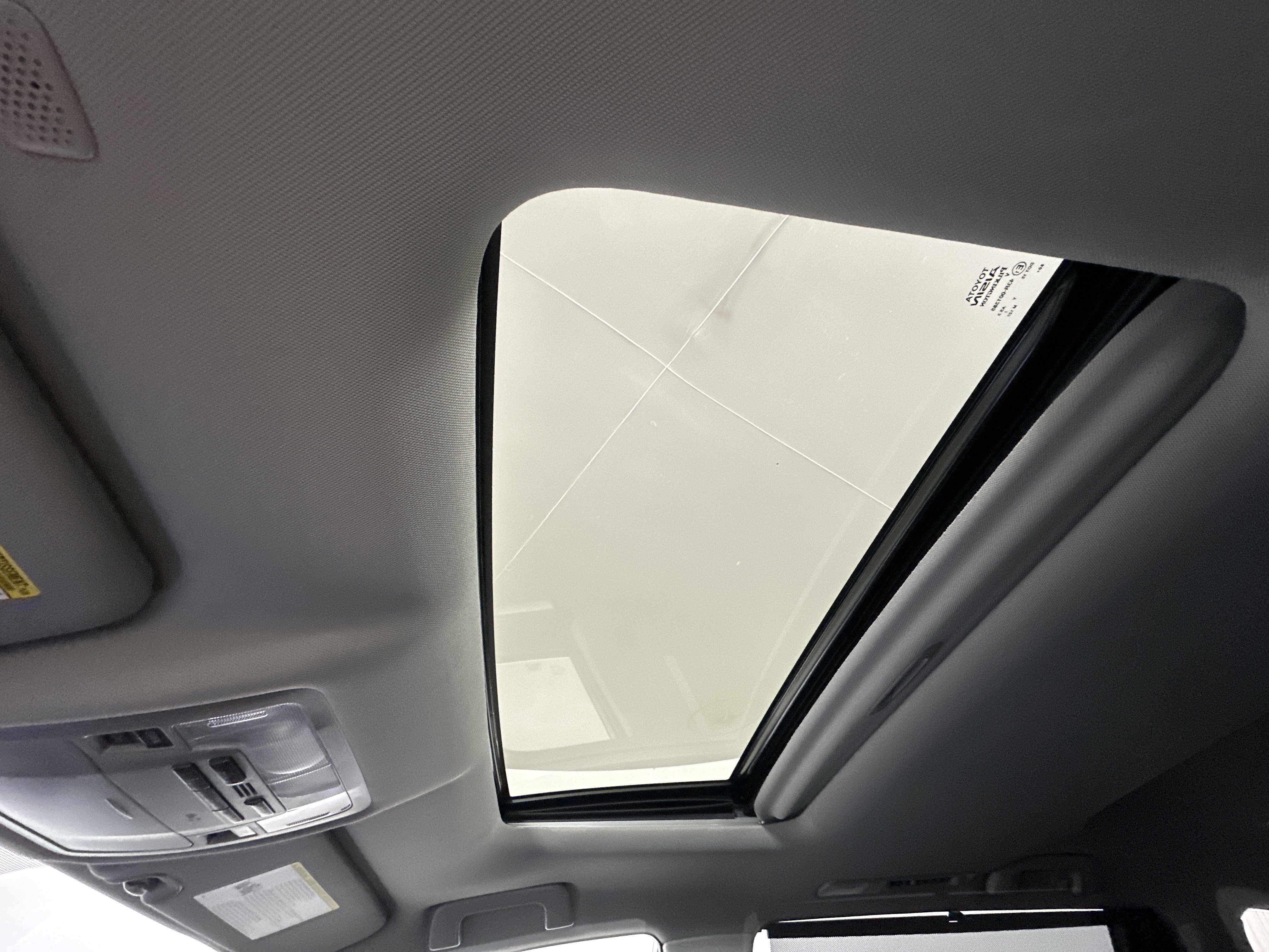 Used 2019 Toyota Highlander AWD V6 image 21