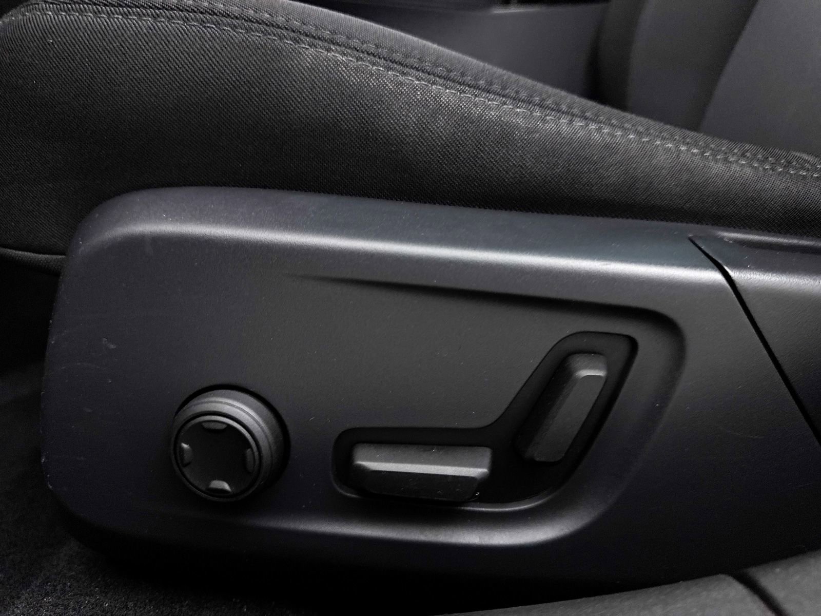 Used 2021 Polestar Polestar 2 image 24