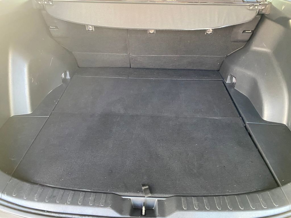 Used 2023 Toyota RAV4 LE AWD/4WD image 29