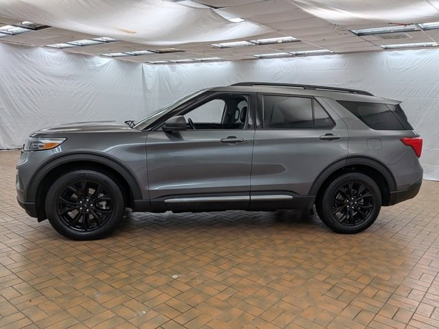 Used 2023 Ford Explorer XLT w/ Equipment Group 202A image 4