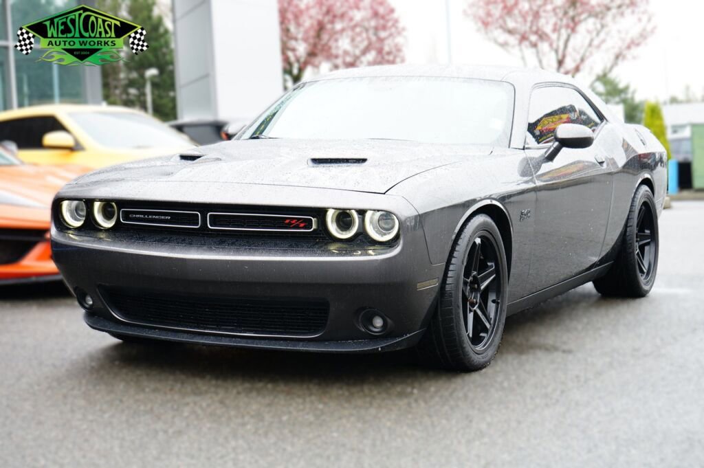 Used 2015 Dodge Challenger R/T Plus image 1