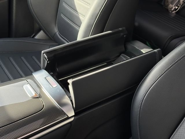 Used 2025 Mercedes-Benz GLC 300 4MATIC image 39