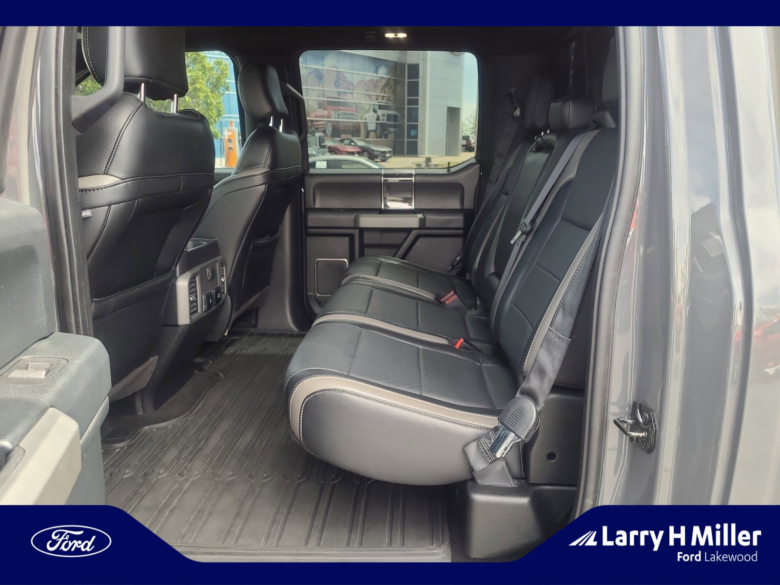 Used 2018 Ford F150 Raptor w/ Equipment Group 802A Luxury image 17