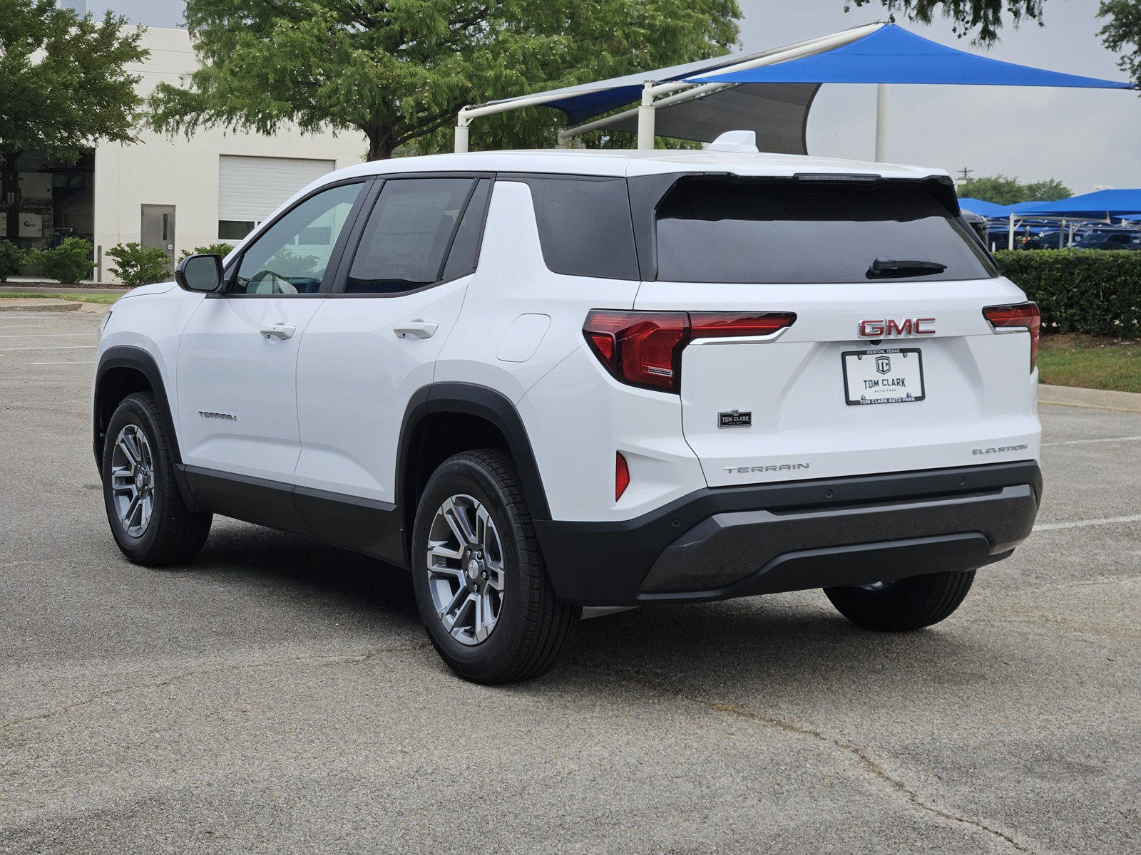 New 2027 GMC Terrain Elevation w/ LPO, Floor Liner Package FWD image 4