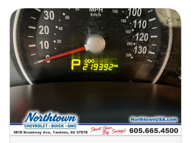 Used 2012 Kia Sedona LX image 16