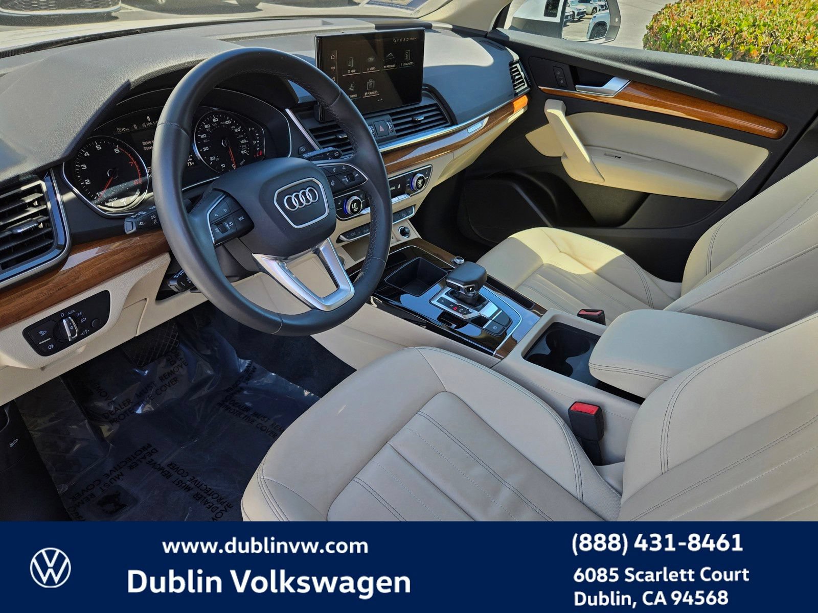 Used 2023 Audi Q5 2.0T Premium w/ Convenience Package AWD/4WD image 9
