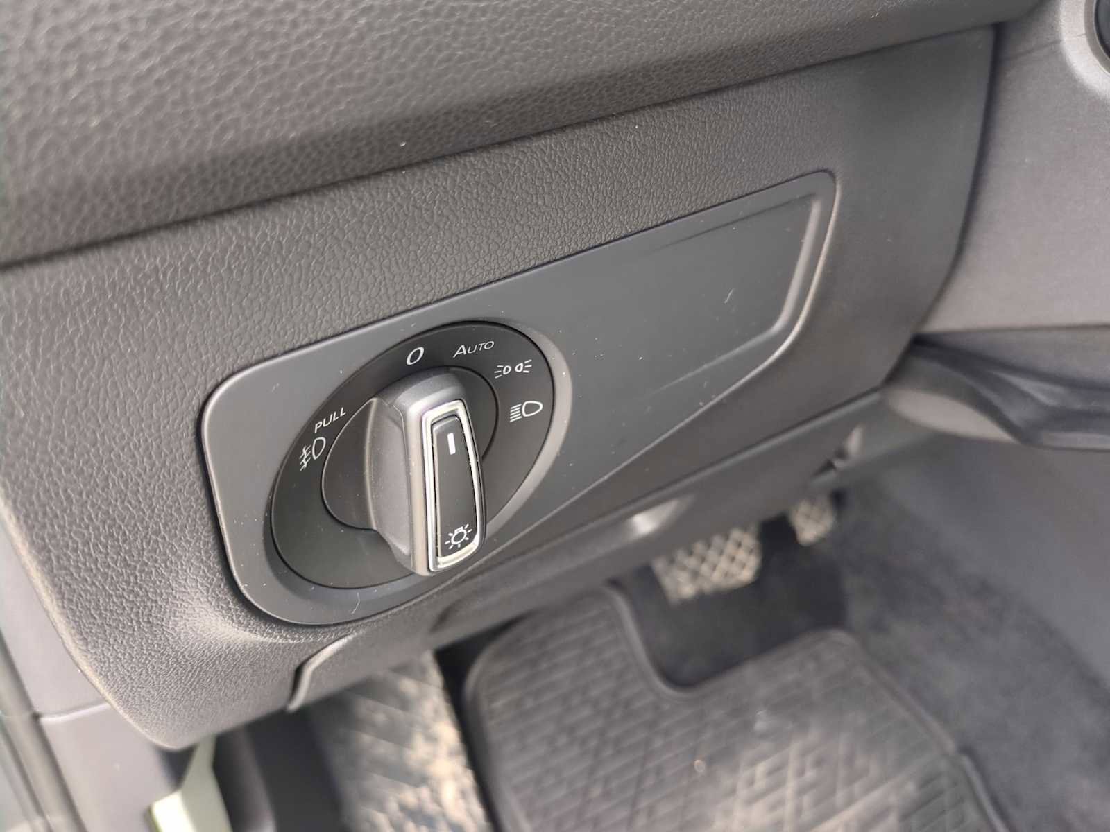 Used 2019 Volkswagen Tiguan SEL Premium AWD/4WD image 36