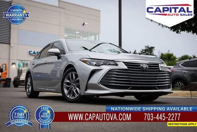 Used 2020 Toyota Avalon XLE w/ Moonroof Package FWD image 1