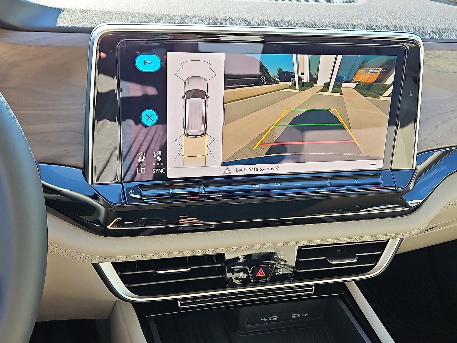 New 2026 Volkswagen Atlas SE image 17