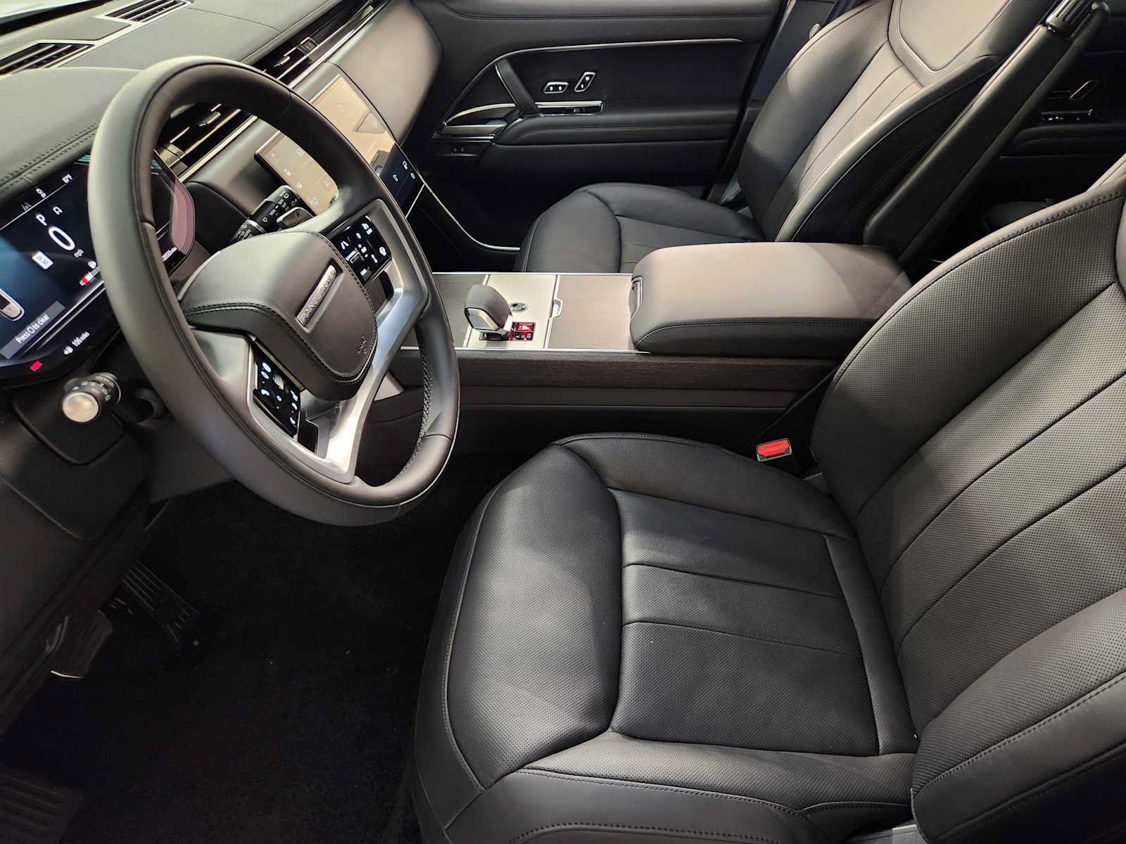 Used 2024 Land Rover Range Rover SE AWD/4WD image 13