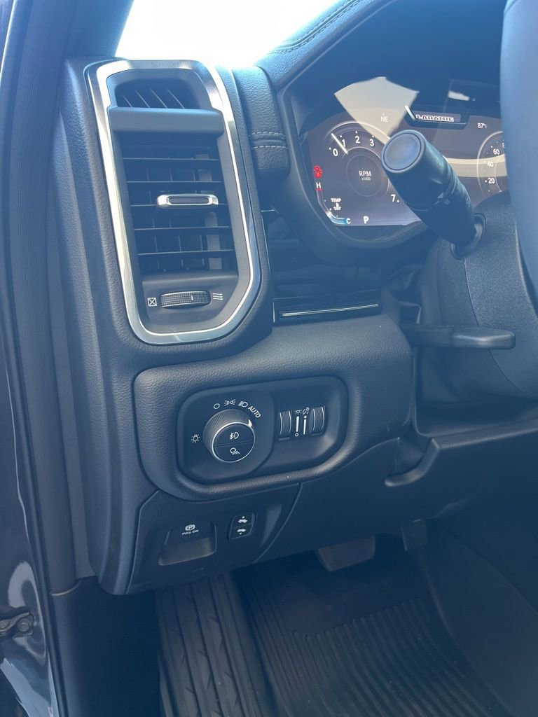 Used 2026 RAM 1500 Laramie w/ Night Edition image 17