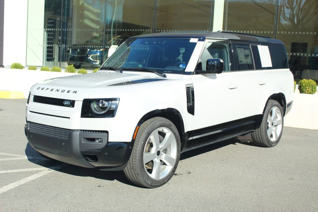 New 2026 Land Rover Defender 130 X-Dynamic SE image 1
