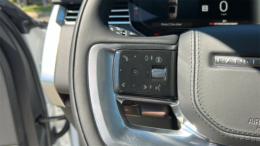 New 2025 Land Rover Range Rover SE image 12