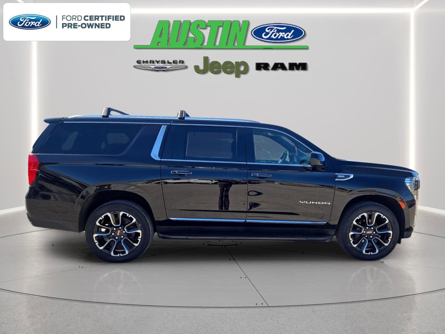 Used 2023 GMC Yukon XL SLT AWD/4WD image 14
