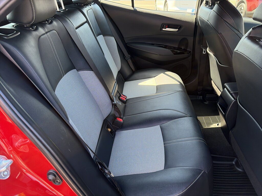 Used 2020 Toyota Corolla XSE FWD image 18