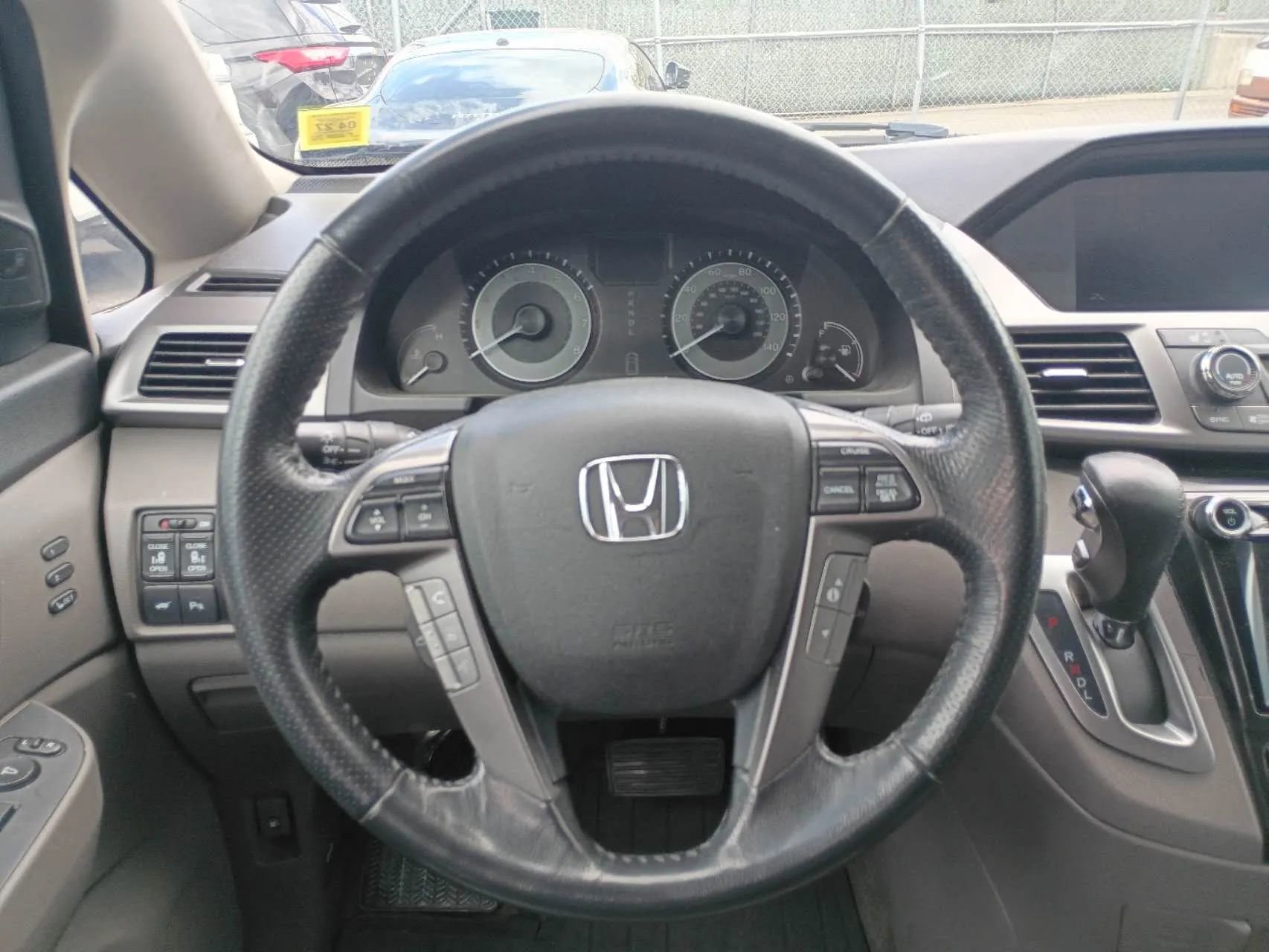 Used 2015 Honda Odyssey Touring Elite image 12