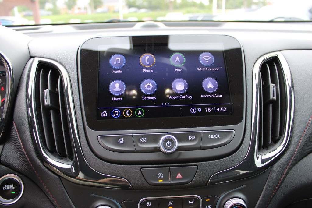 Used 2022 Chevrolet Equinox RS w/ RS Leather Package AWD/4WD image 24