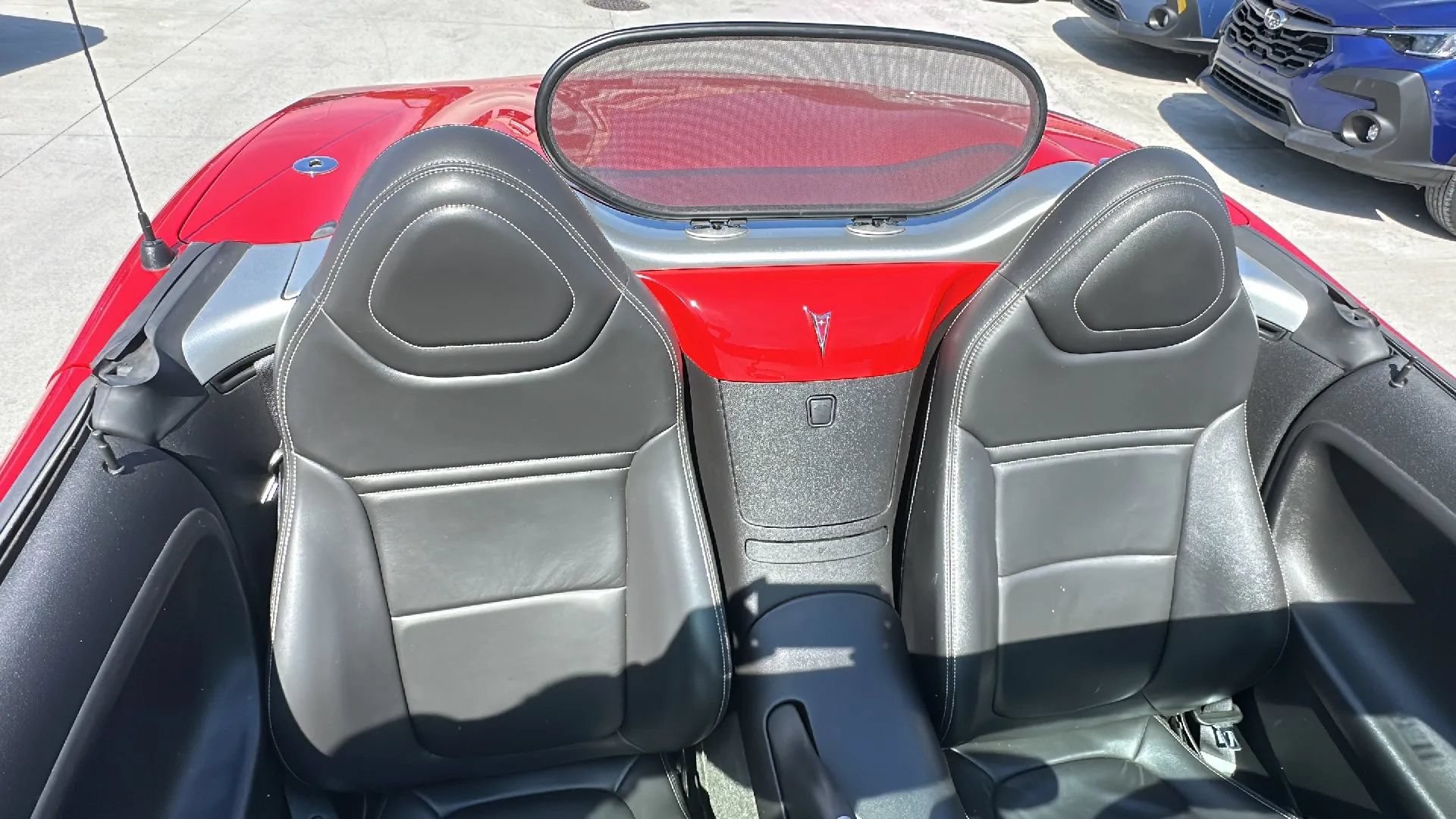 Used 2006 Pontiac Solstice Convertible w/ Premium Package RWD image 16