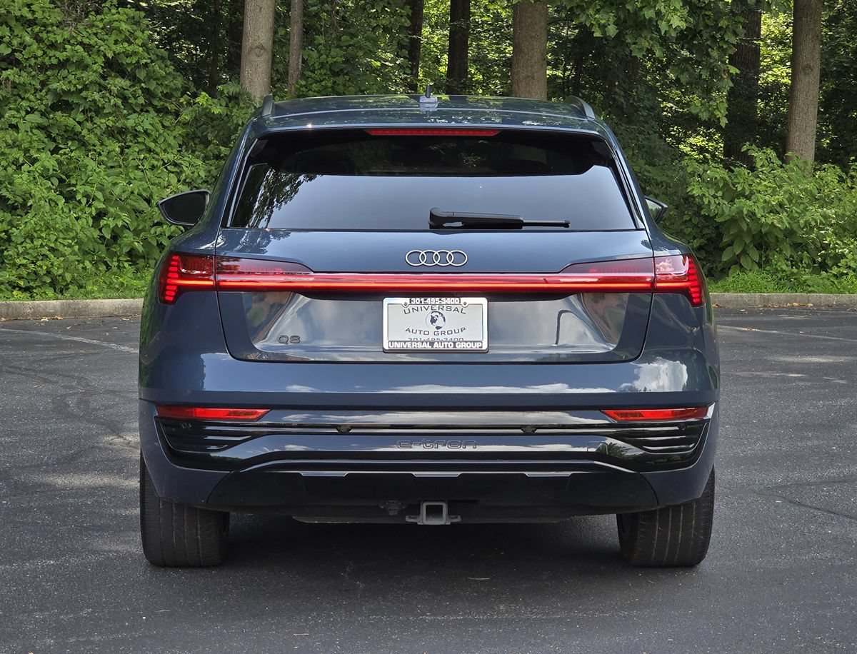 Used 2024 Audi Q8 e-tron Prestige w/ Prestige Package AWD/4WD image 5