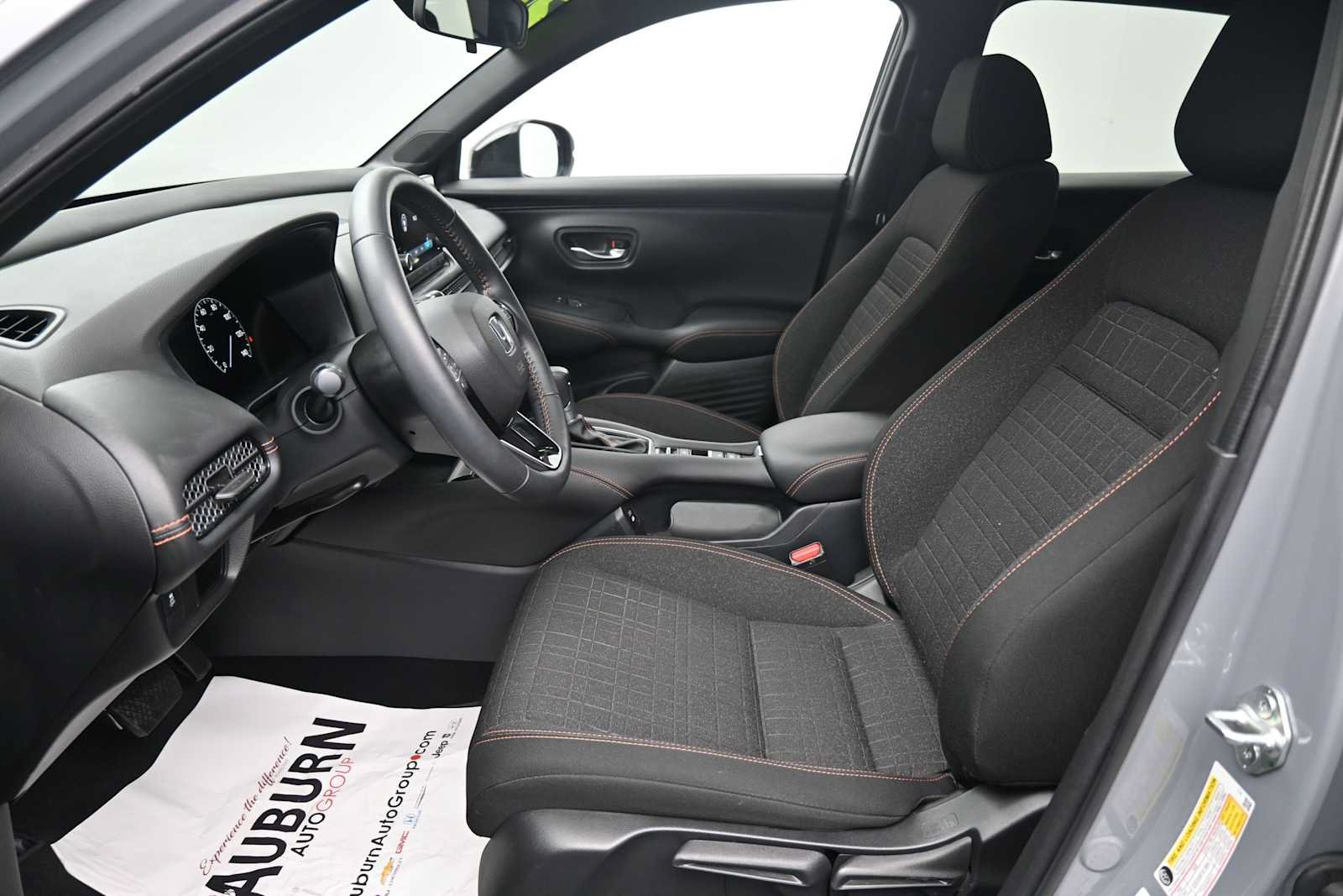 Used 2024 Honda HR-V Sport image 12