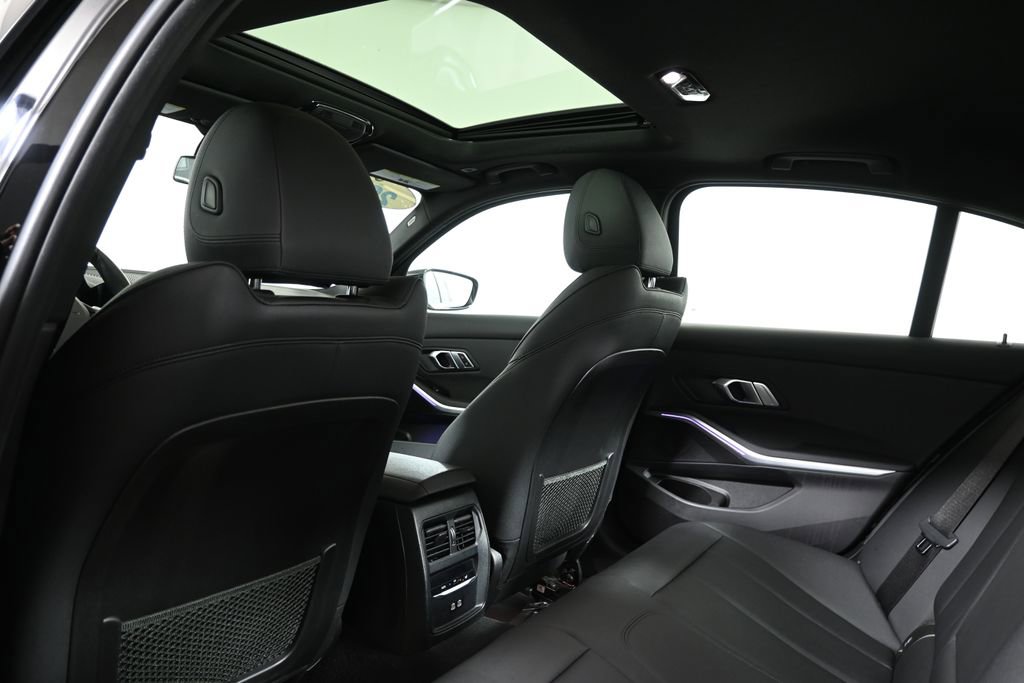 Used 2021 BMW 330e xDrive w/ Convenience Package image 31