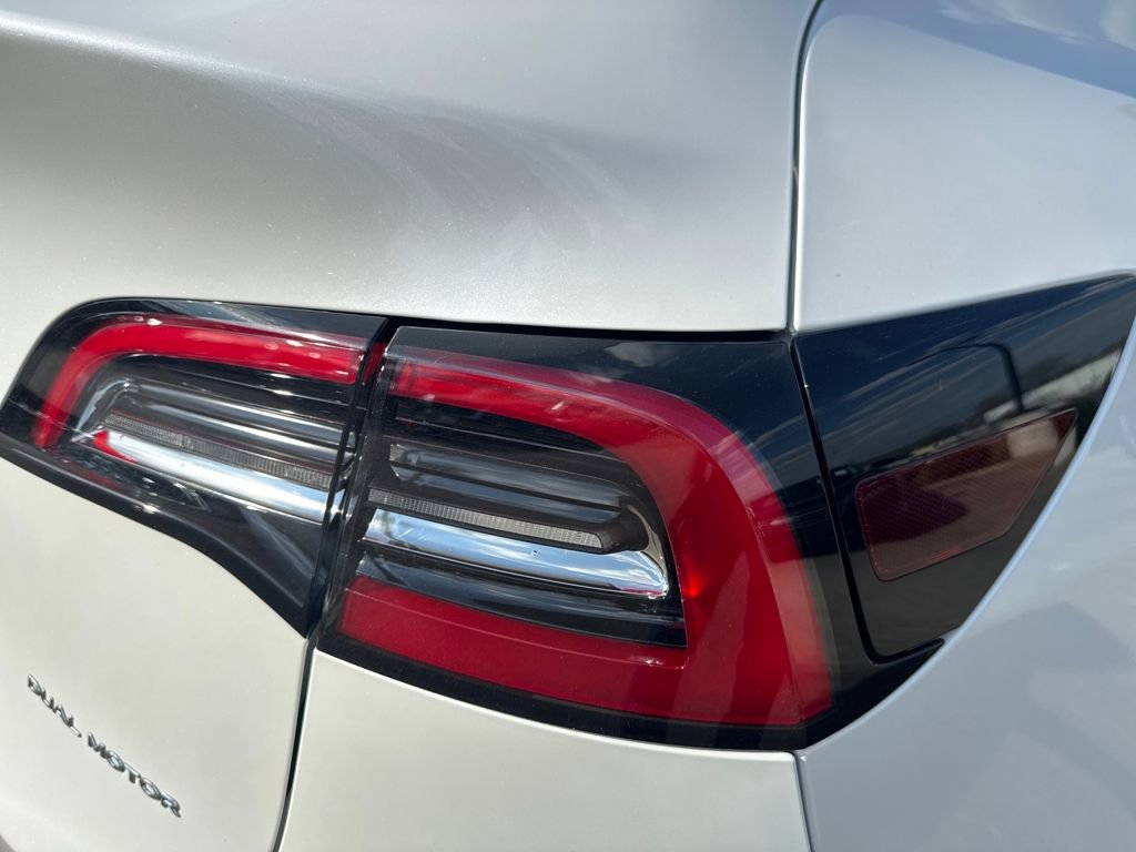 Used 2021 Tesla Model Y Long Range image 44