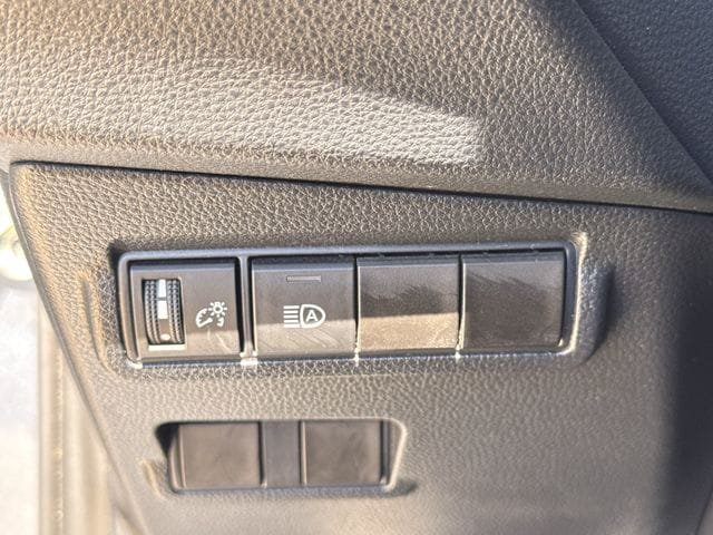 Used 2023 Toyota Corolla Cross LE FWD image 26