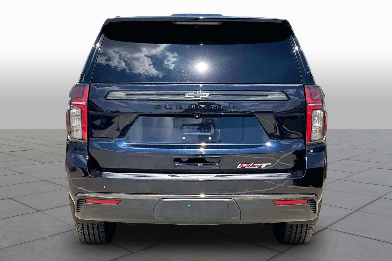 Used 2021 Chevrolet Suburban RST w/ Luxury Package AWD/4WD image 5