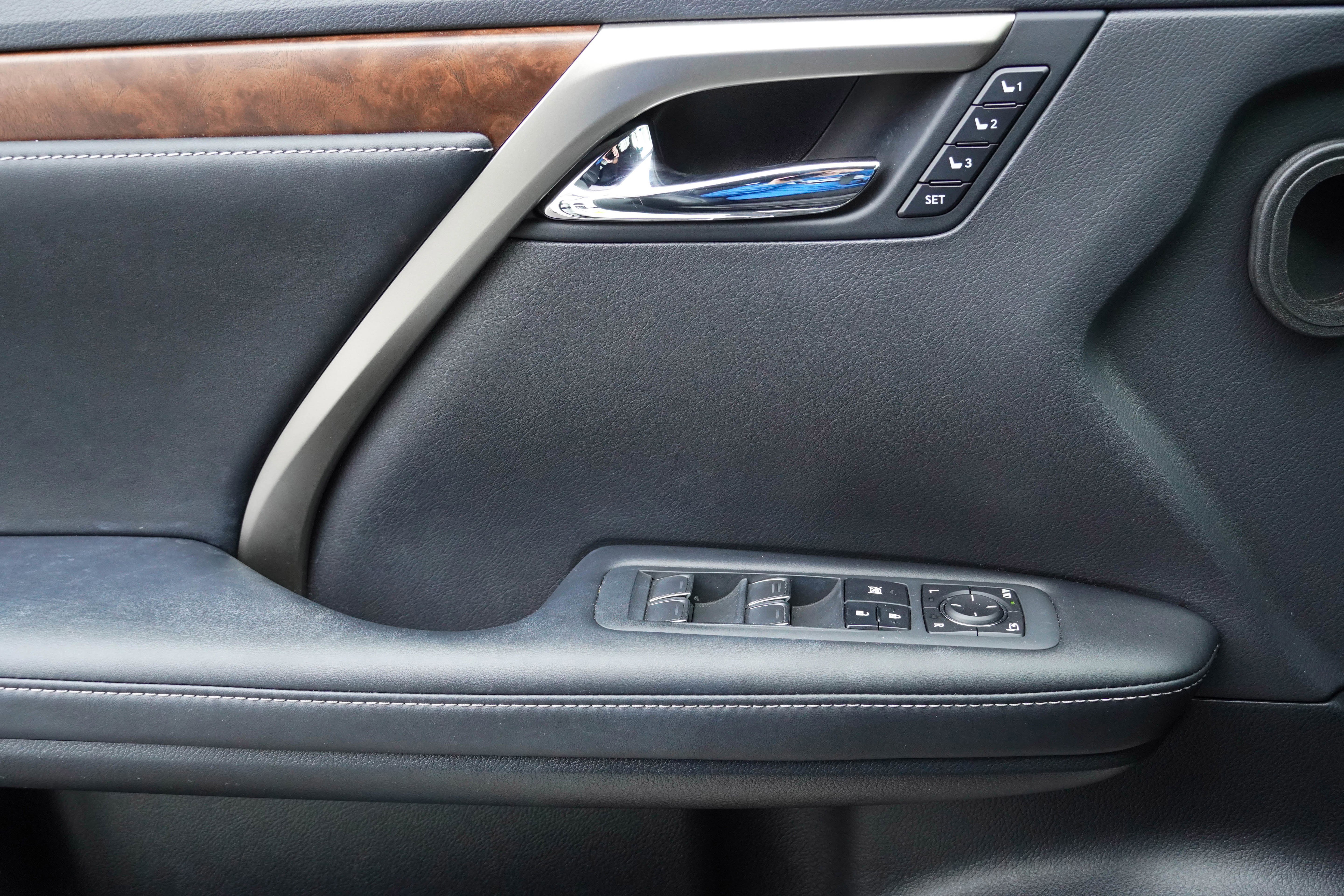 Used 2022 Lexus RX 350L 350L w/ Premium Package image 15