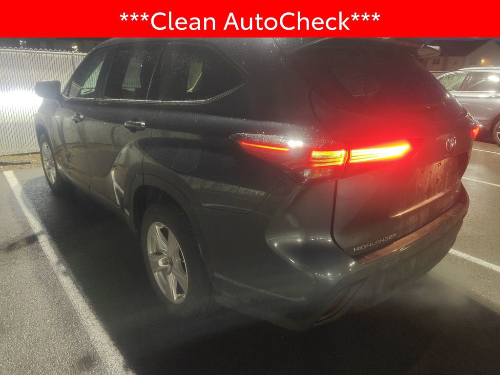 Used 2023 Toyota Highlander L image 4