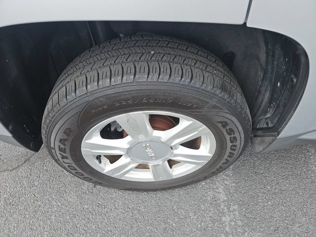 Used 2015 GMC Terrain SLE w/ Convenience Package AWD/4WD image 10