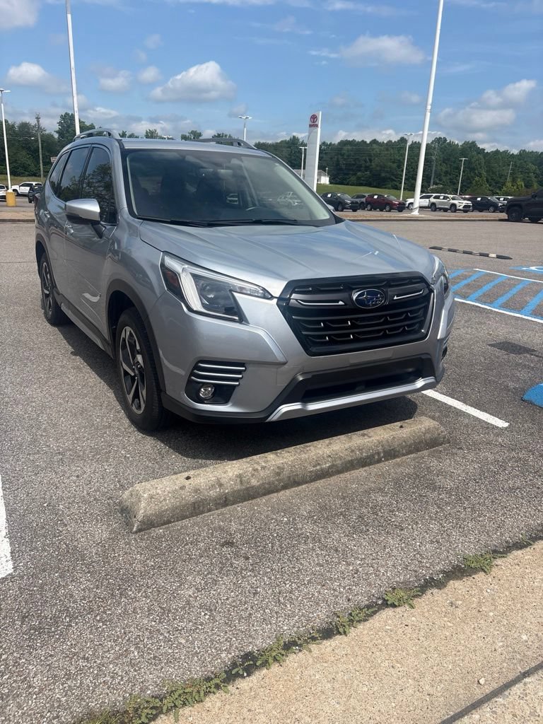 Used 2024 Subaru Forester Touring w/ POP Package 3 AWD/4WD image 3