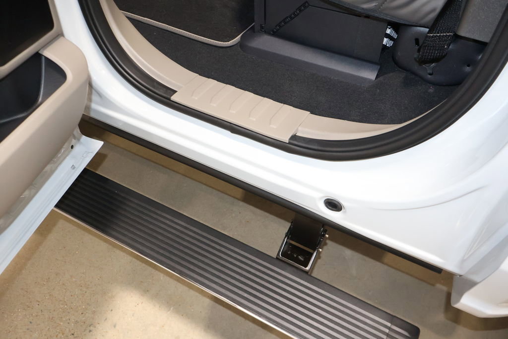 Used 2025 Ford F250 Platinum w/ Platinum Plus Package image 55