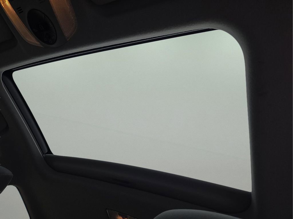 Used 2012 Toyota Prius Three w/ Solar Roof Pkg image 15