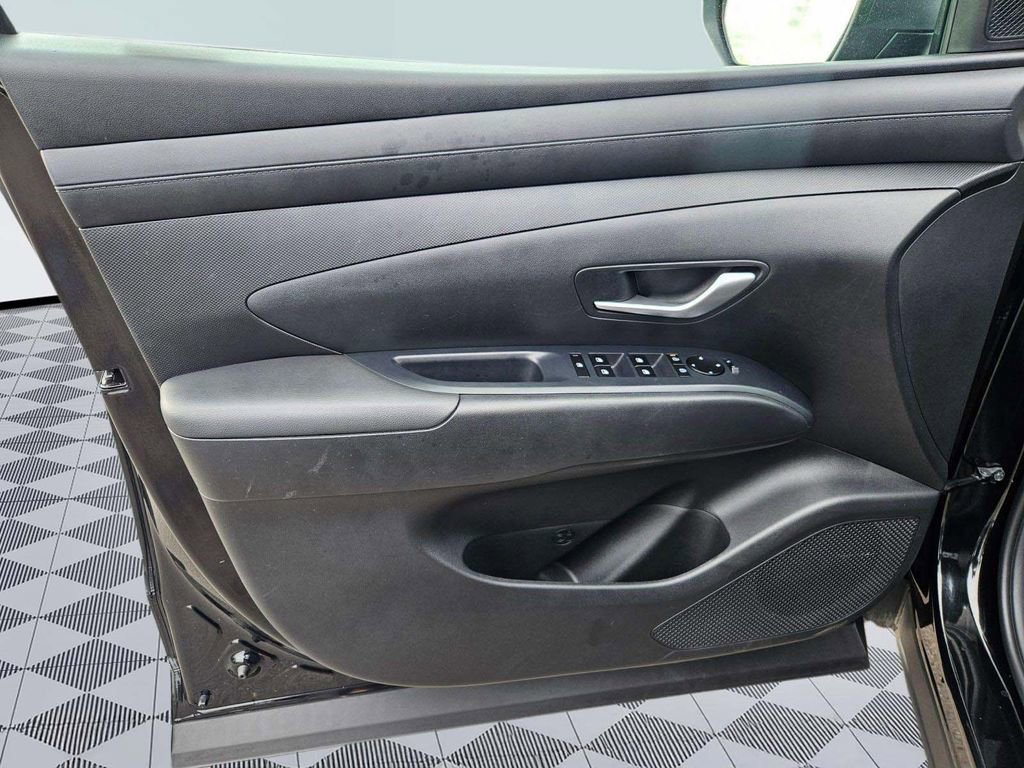 Certified 2025 Hyundai Santa Cruz SEL image 10