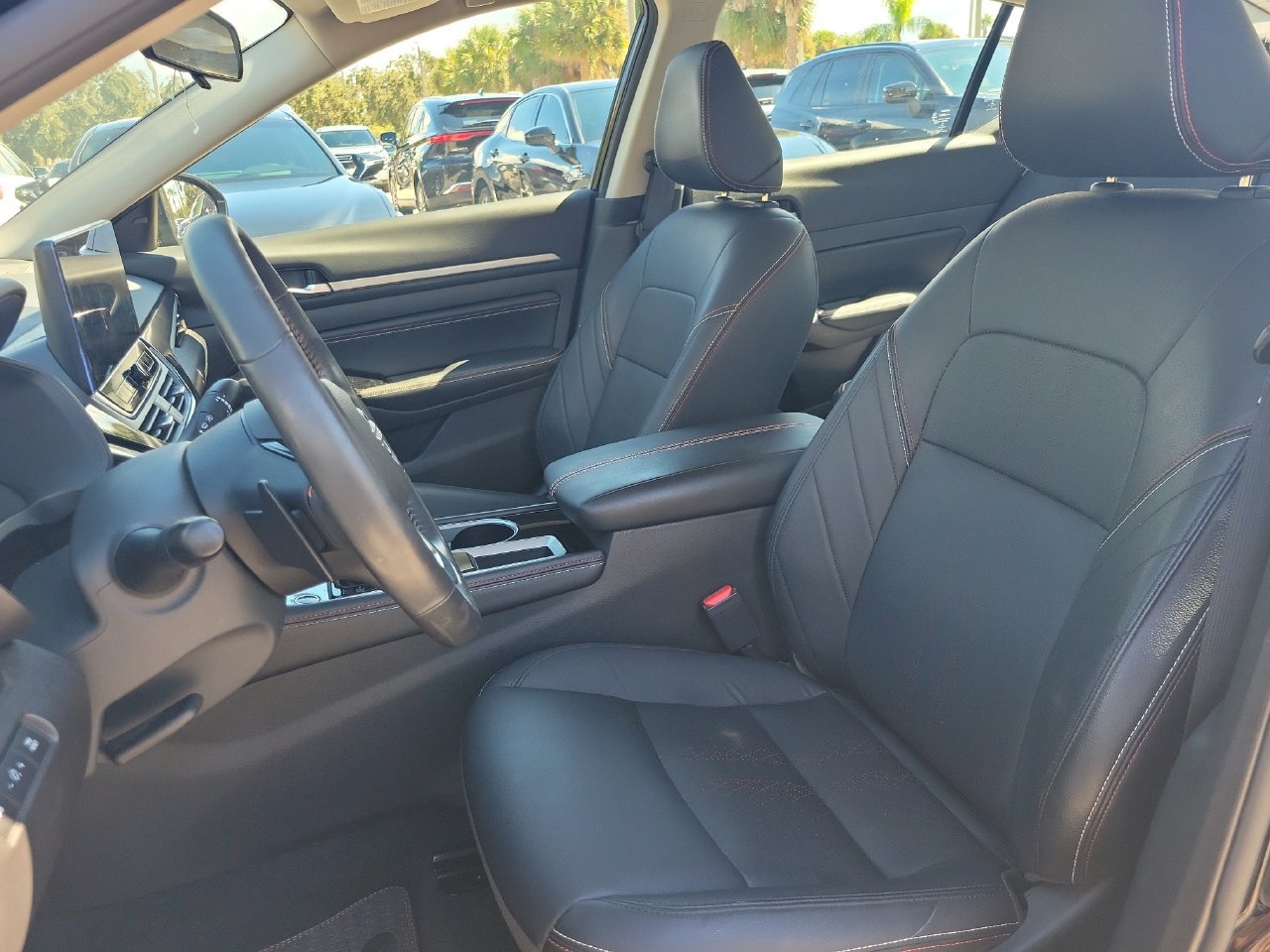 Used 2023 Nissan Altima 2.5 SR w/ SR Premium Package FWD image 16