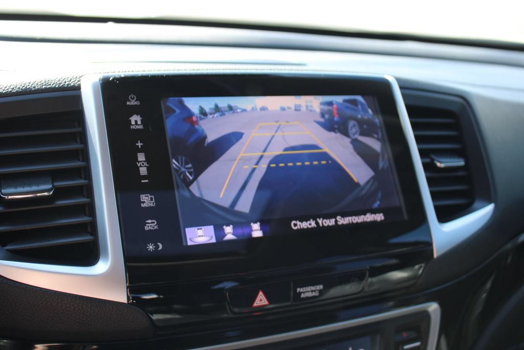 Used 2017 Honda Pilot Touring image 27