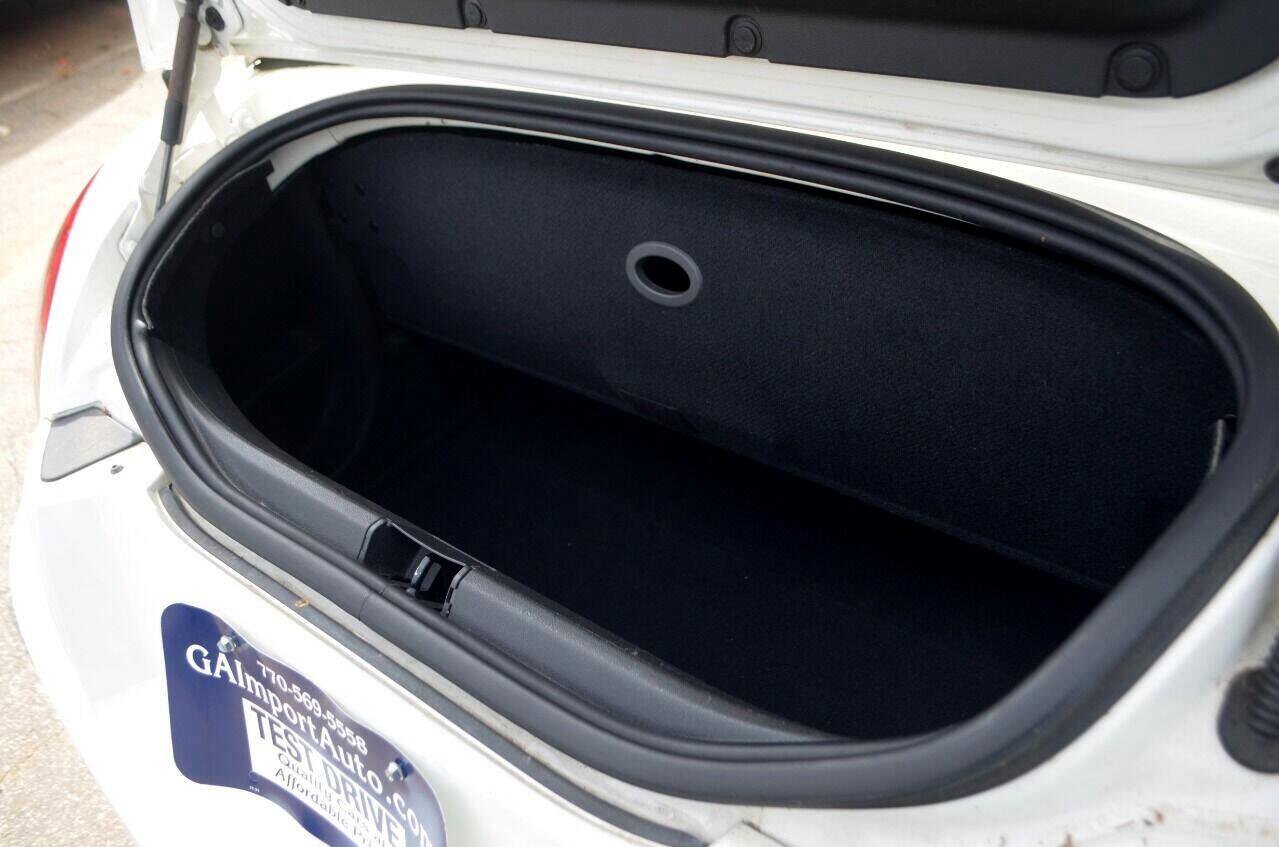 Used 2005 Chrysler Crossfire Limited image 36