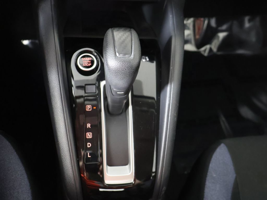 Used 2025 Nissan Versa SV image 40