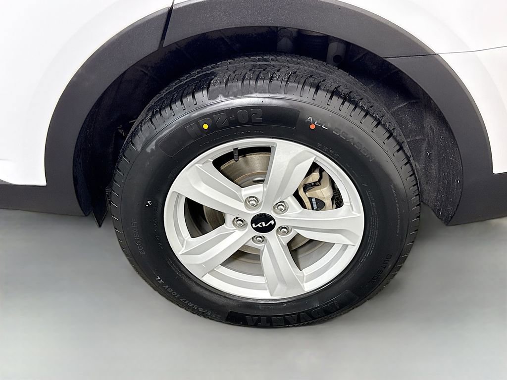 Used 2022 Kia Sorento LX image 33