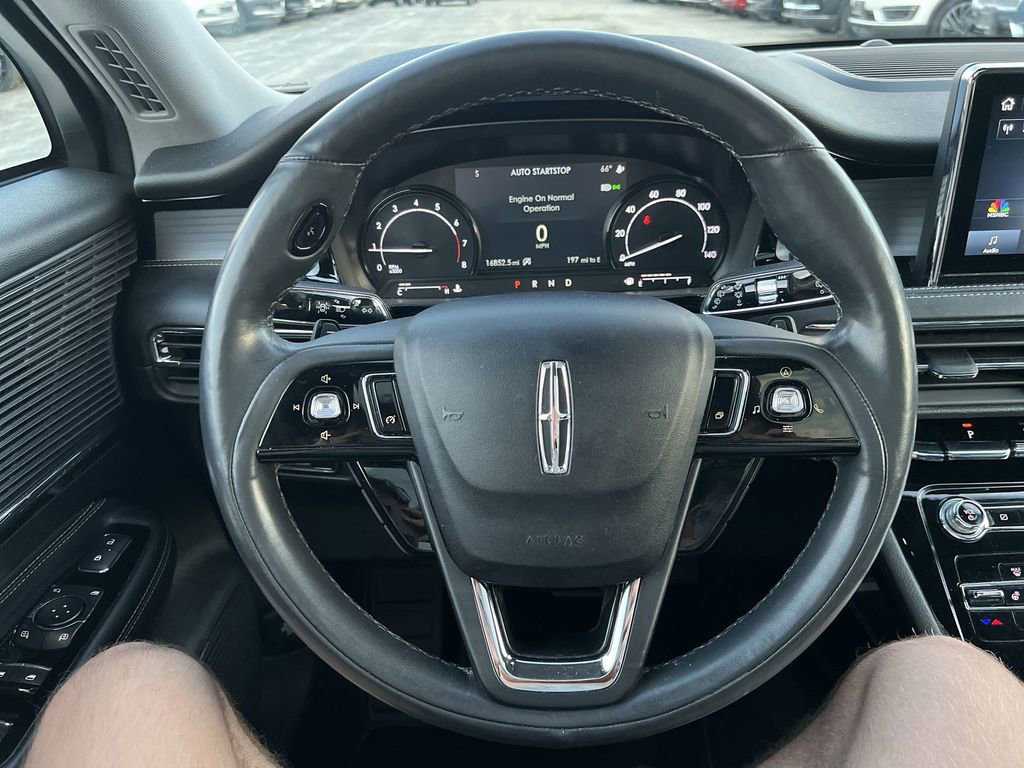 Used 2022 Lincoln Corsair AWD w/ Premium Package image 11