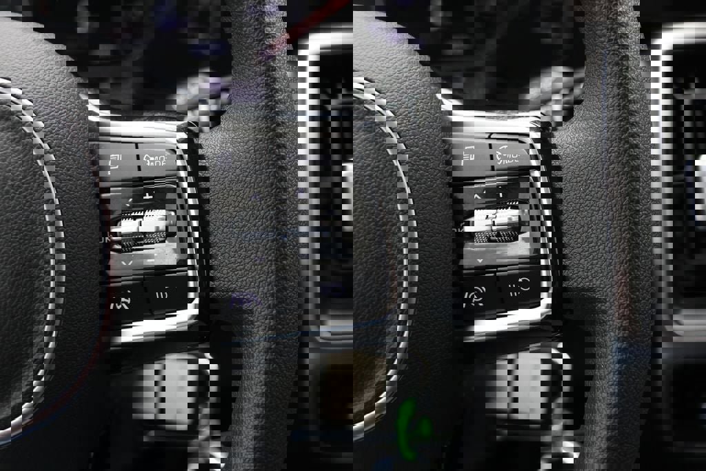 Used 2023 Kia Sorento LX image 20