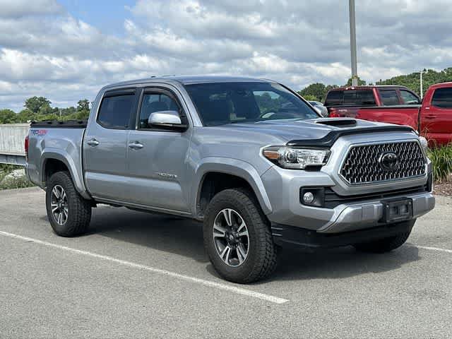 Used 2018 Toyota Tacoma TRD Sport AWD/4WD image 21