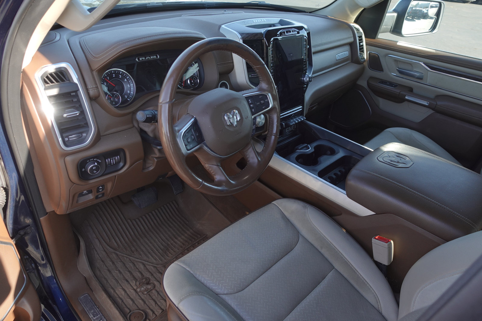 Used 2020 RAM 1500 Laramie AWD/4WD image 10